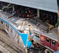 Trens da SuperVia se chocam em estação no Rio