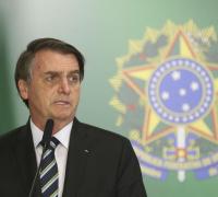 Bolsonaro cria 13º salário para o Bolsa Família
