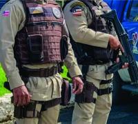 Homem de 57 anos é encontrado morto com sinal de degola; facão usado no crime estava sobre a vítima