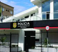 Mulher descobre traição, corta pênis do marido e se entrega à polícia em Atibaia, SP