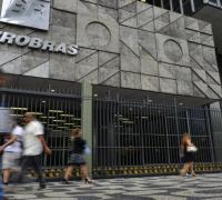 Petrobras anuncia redução do preço da gasolina nas refinarias