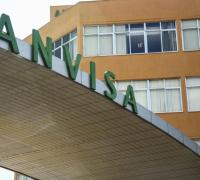 Anvisa alerta que 50 Ervas Emagrecedor está proibido no Brasil