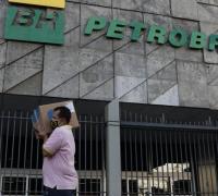 Petrobras conclui teste de produção de querosene de conteúdo renovável