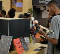 Cursos a distância superam presenciais em nota máxima