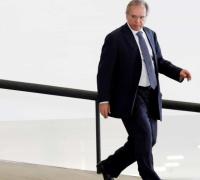 Após falar sobre volta do AI-5, Guedes pede 