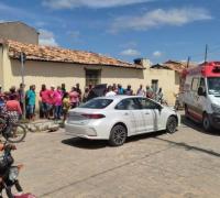 Casal fica ferido e bebê de 8 meses morre após moto ser atingida por carro em Barra