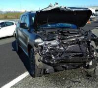 Atacante Douglas Costa sofre acidente de carro na Itália