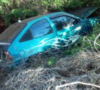 Gentio do Ouro: Motorista perde controle e veículo cai em ribanceira