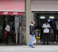 Governo de SP decide fechar bares e restaurantes todos os dias de semana às 20h