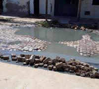 Xique-Xique: Moradores da rua 3 sofrem com esgoto a céu aberto