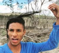 Fenomeno do instagram, Serrinhense Ney Lima estreia comédia “Aluciney” em Salvador