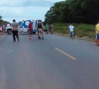 Acidente mata mãe e filha entre Lapão e Irecê