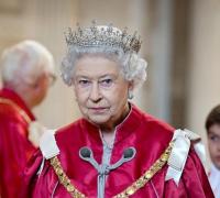 Rainha Elizabeth convoca reunião com família para discutir saída de Harry e Meghan
