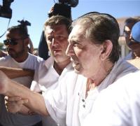 Polícia apreende armas e dinheiro em imóvel de João de Deus