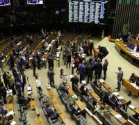 Câmara rejeita todos destaques e aprova reforma da Previdência