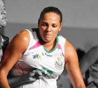 Tetracampeã brasileira de basquete, Kelly Cota morre aos 39 anos