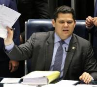 CCJ do Senado aprova uso de armas em toda extensão de imóvel rural 