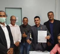 Vereadores solicitam ao prefeito Robério Cunha conclusão de quadras poliesportivas