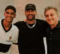 De passaporte a mimo de Neymar, Luva de Pedreiro busca pertences após briga