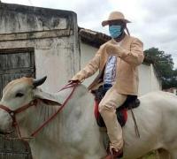 Prefeito de cidade baiana reduz salário em 90%