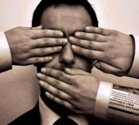 Todo revolucionário, se não tiver uma imprensa pra chamar de sua, desejará silenciá-la