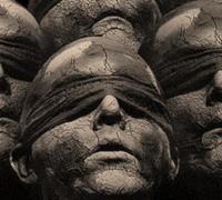 A veneração política é proporcional à cegueira política