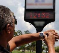 Fim do horário de verão é aceno de Bolsonaro à bancada evangélica