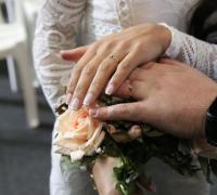 Há 45 anos, brasileiras podem optar por manter nome de solteira