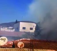 Queima de fogos de artifício causa princípio de incêndio em pátio do antigo Fórum