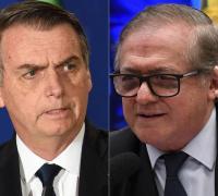 Bolsonaro exonera Vélez e anuncia Weintraub como sucessor