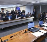 CCJ começa a discutir projetos para derrubar decreto de armas