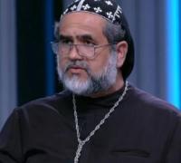 Padre Kelmon disfarçou mal e usou roupas e acessórios errados, dizem especialistas