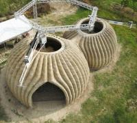 Casa é impressa em 3D com argila local