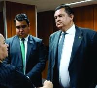 Ricardo quer suspensão de taxas e apoio técnico para regularizar poços