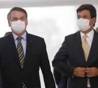 Bolsonaro deve demitir Mandetta ainda hoje, diz jornal