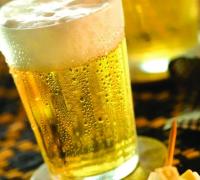 Síndrome da autocervejaria: o que é condição rara que faz o corpo produzir álcool no próprio intestino